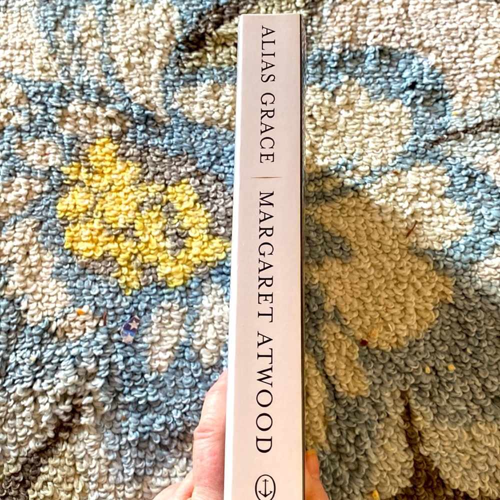 ALIAS GRACE a Novel by MARGARET ATWOOD - Picture 2 of 3